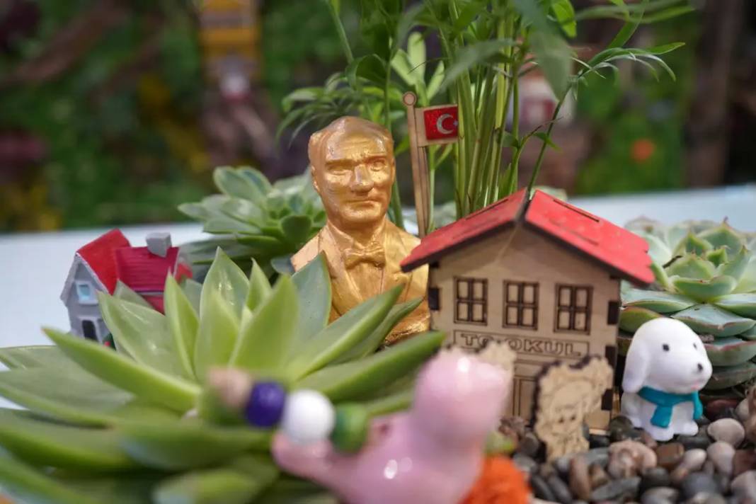 Antalya'da Öğretmenler Günü Çiçekleri 1000 TL’den Başlıyor 8